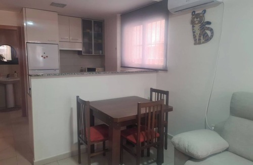 Plaza De La Costera Apartment | Cozy beach apartment with air conditioning and fast WiFi