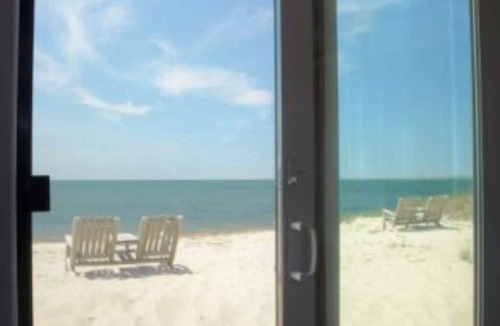 North Truro Cabin | Cozy Beach Bungalow S