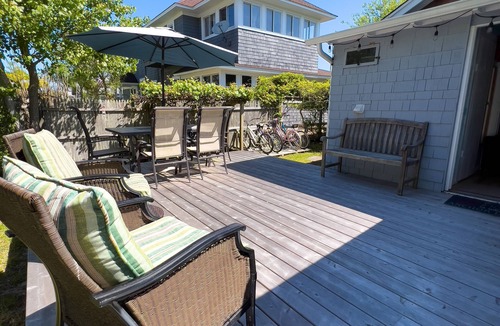 Ocean Beach House | Cozy Beach Bungalow-midway between beach and town