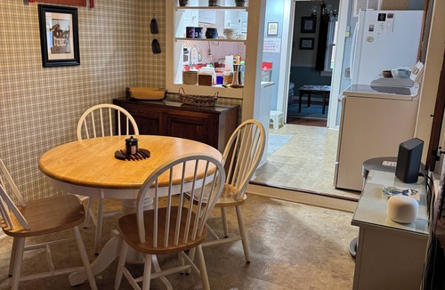 Lewes Cottage | Cozy beach cottage, steps from Lewes Beach