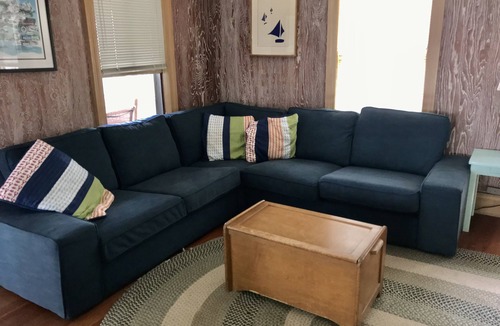 Waveland House | Cozy Beach Cottage..