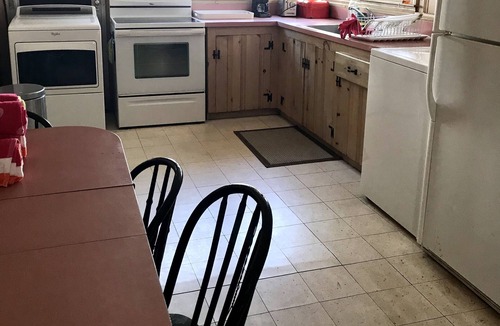 Waveland House | Cozy Beach Cottage..