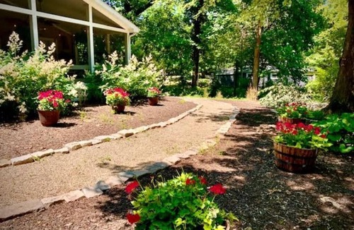 Shorewood-Tower Hills-Harbert Cottage | Cozy Beach Cottage, Walk to the Lake!