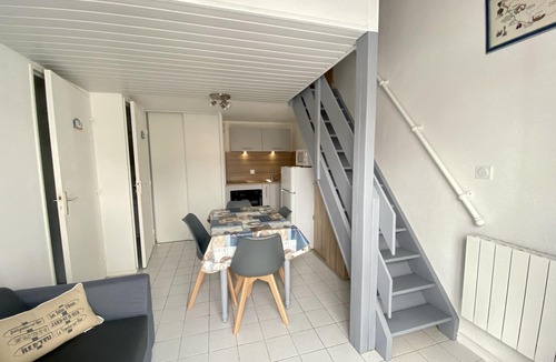 Bretignolles-sur-Mer House | Cozy Beachside Cottage, 300m from Marais Girard Beach, Renovated Kitchen, Pet Friendly