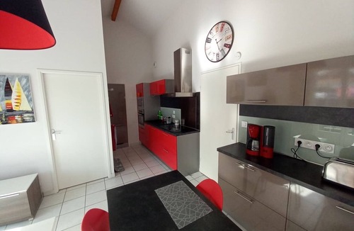 Bretignolles-sur-Mer House | Cozy Beachside House with Pool Access, 150m to Beach, Summer Fun, WiFi Included
