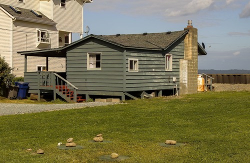Camano Island Cabin | Cozy Beach Front Cabin With Stunning Views