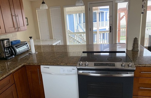 Pirates Beach West House | Cozy Beach Front House with Wraparound Deck – Steps from the Shore