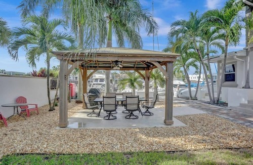 Hendricks and Venice Isles Apartment | Cozy Beach Isles Studio wtih Patio