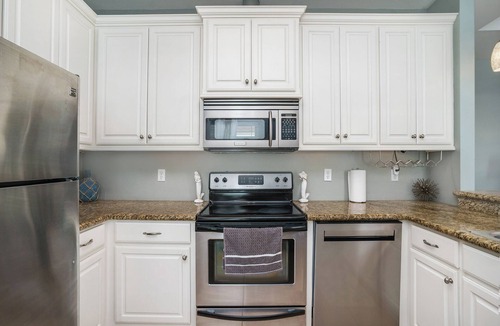 Crystal Beach Cottage | Cozy Beach Retreat on Bolivar Peninsula