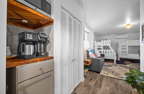 Topsail Beach Apartment | Cozy beach studio- Bottom unit