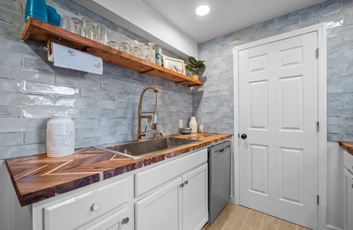 Topsail Beach Apartment | Cozy beach studio- Bottom unit