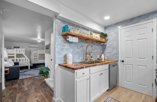 Topsail Beach Apartment | Cozy beach studio- Bottom unit