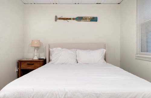 Sylvan Beach Bed & Breakfast | Cozy Beach Studio | The Beachside Co. #6