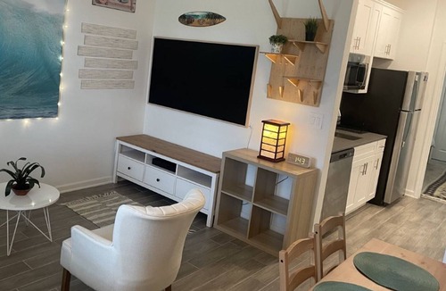 Silver Lake House | Cozy Beach Style Attached Apartment Studio