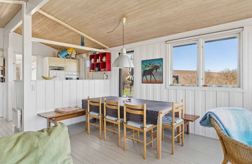 Hoensinge House | Cozy beachfront cottage