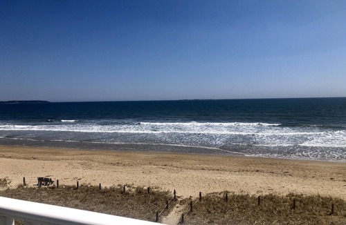 Old Orchard Beach Condo | Cozy Beachfront Condo ☀️