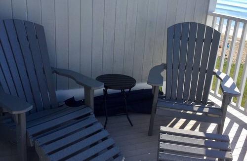 Old Orchard Beach Condo | Cozy Beachfront Condo ☀️