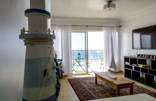 Costa Apartment | Cozy BEACHFRONT 1 Bdr Apt