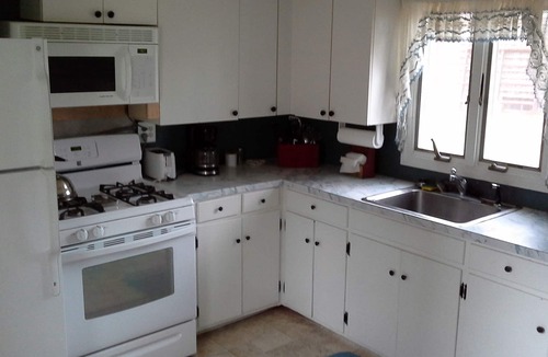 Buzzards Bay Cottage | Cozy Beachfront home w/amazing views.