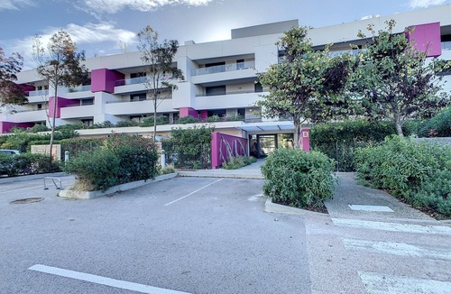 Palavas-les-Flots Apartment | Cozy Beachside F3 Apartment with Pool & Parking, 150m from the Beach