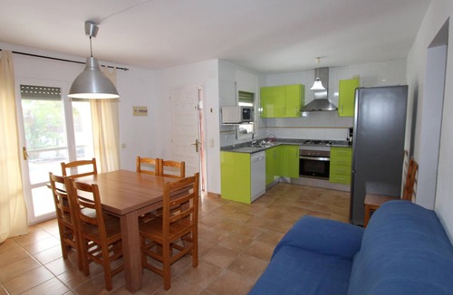 Riumar Cottage | Cozy Beachside Home: Private Pool, Pet-Friendly, WiFi, A/C Option, Near Dog Beach