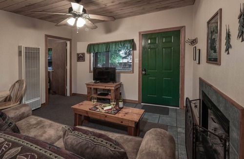 Ruidoso Cabin | Cozy Bear 8, 1 BR, Fireplace, Midtown, Grill, Sleeps 4