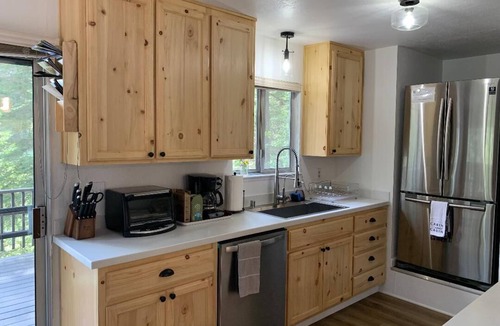 Long Barn Cabin | Cozy Bear cabin in Long Barn