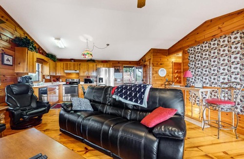 Blairsville House | Cozy Bear Den