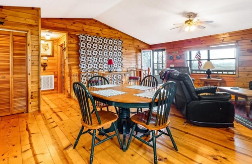 Blairsville House | Cozy Bear Den