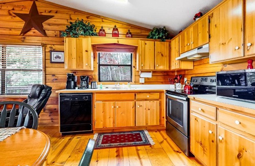 Blairsville House | Cozy Bear Den