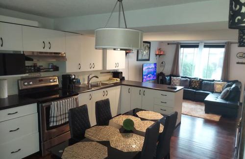 Gatineau Apartment | Cozy beautiful 3 bedroom townhome