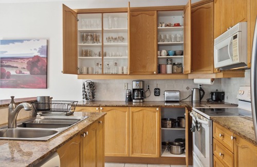 Richmond Hill House | Cozy Beautiful 4BR Family Home/Sleeps 8