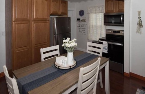 Historic Downtown Bedford House | Cozy Bedford Park Retreat