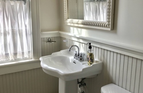 Franklin House | Cozy bedroom in guest house, in the village of Franklin, New York!