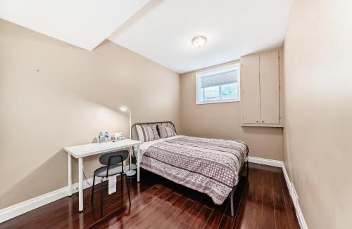 Signal Hill House | Cozy bedroom in quiet community