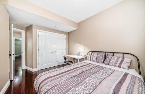 Signal Hill House | Cozy bedroom in quiet community