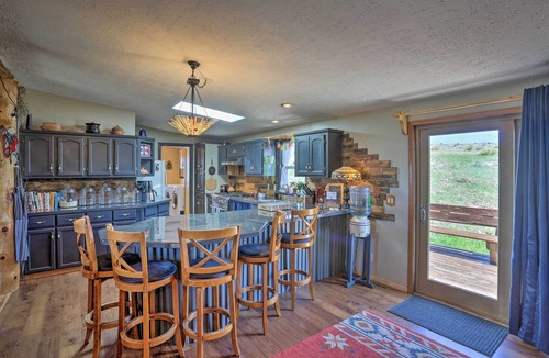 Hot Springs House | Cozy Black Hills Home on 13 Acres w/Deck & Views!