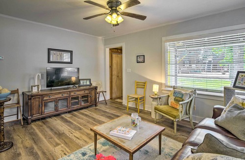 Starkville Cottage | Cozy Blue Cottage in Starkville Near Dtwn!