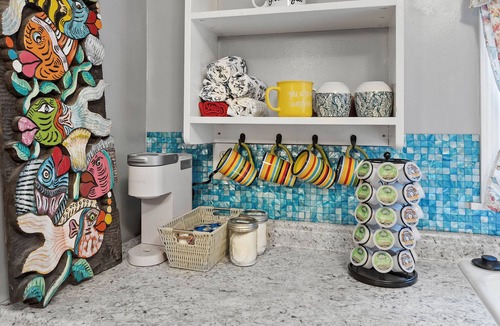 Quincy Cottage | Cozy Bluegill Cottage