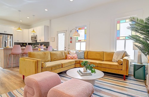 Sherman Heights House | Cozy Boho Bungalow Near Downtown with Spa