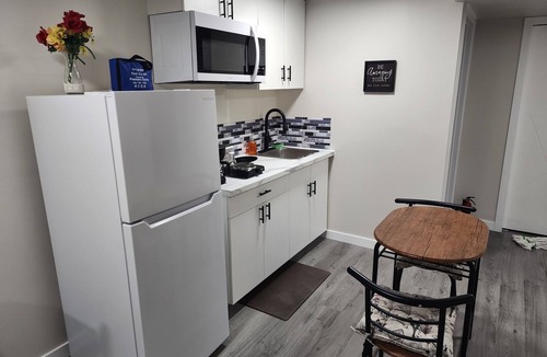 Winnipeg House | Cozy Bonavista Suite + Private Entry + Parking