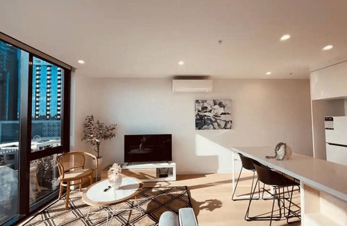 Box Hill Apartment | Cozy Box Hill Apartment