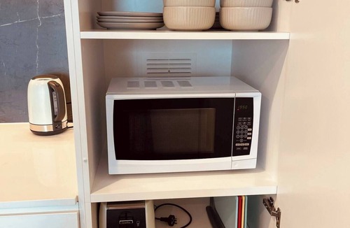 Box Hill Apartment | Cozy Box Hill Apartment