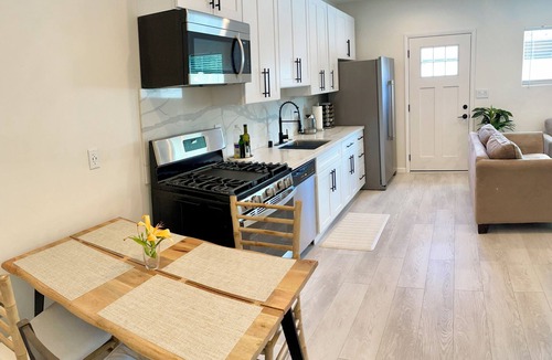 Winnetka House | Cozy BRAND NEW 2 bed/2 Bath Private House Close to Everything