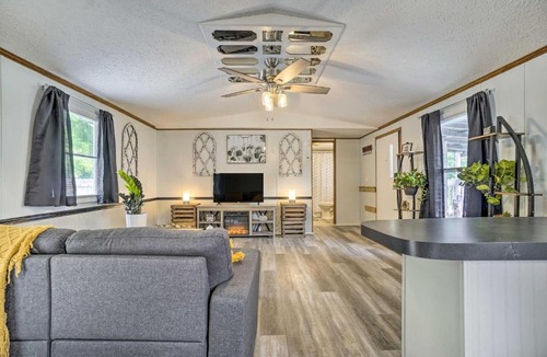 Logan House | Cozy Bremen Family Home with Hot Tub and Acreage!