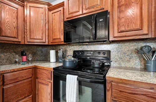 Abilene House | Cozy Brick Home | Patio & Grill | Worker-Friendly