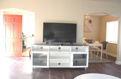 Stockton House | Cozy Brick-house With Spacious Backyard