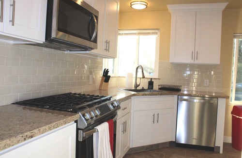 Stockton House | Cozy Brick-house With Spacious Backyard