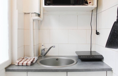 Saint-Ouen Apartment | Cozy & Bright – Near the Metro & Flea Market