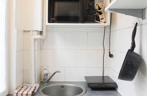 Saint-Ouen Apartment | Cozy & Bright – Near the Metro & Flea Market